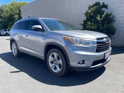 2016 Toyota Highlander Limited AWD W/ Driver Tech Pkg.