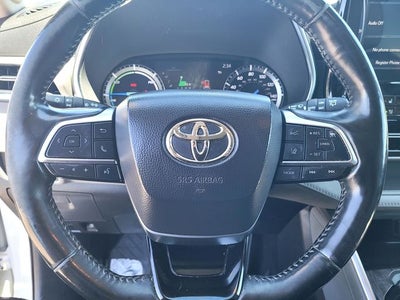 2021 Toyota Highlander Hybrid Platinum
