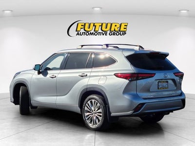 2022 Toyota Highlander Platinum AWD W/ Navigation and JBL Audio