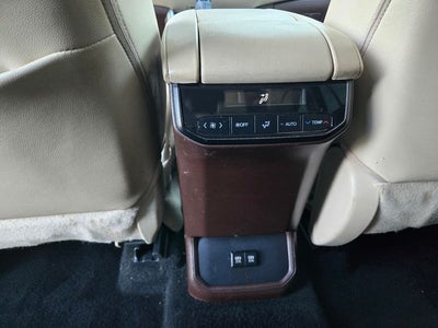 2020 Toyota Highlander Hybrid XLE AWD W/ Premium Audio and Navigation