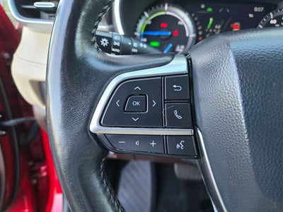 2020 Toyota Highlander Hybrid XLE AWD W/ Premium Audio and Navigation