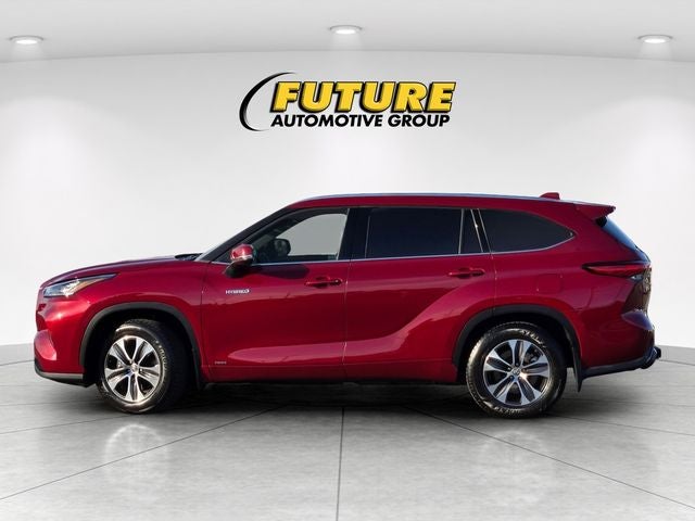 2020 Toyota Highlander Hybrid XLE AWD W/ Premium Audio and Navigation
