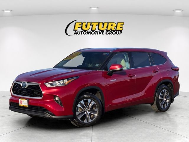 2020 Toyota Highlander Hybrid XLE AWD W/ Premium Audio and Navigation