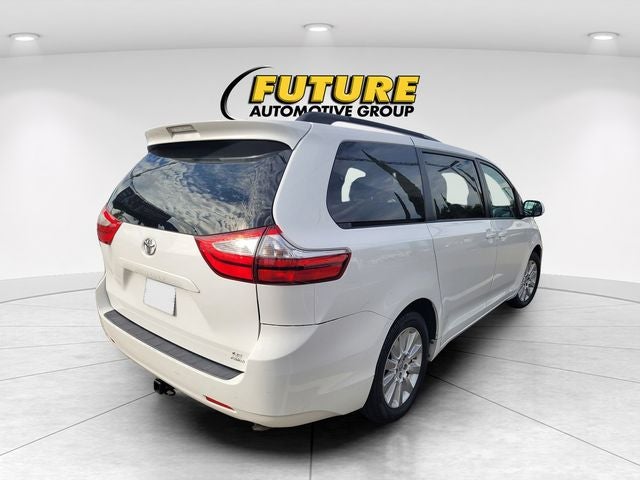 2016 Toyota Sienna LE 7 Passenger