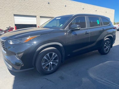 2024 Toyota Highlander Hybrid XLE
