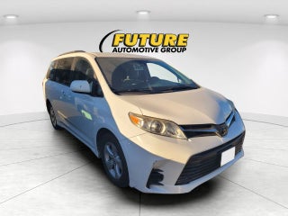 2018 Toyota Sienna LE 8 Passenger