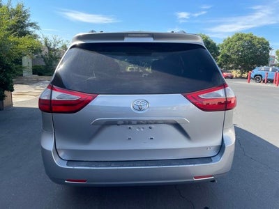 2017 Toyota Sienna LE 8 Passenger