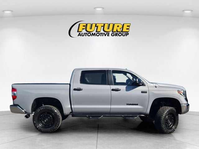 2018 Toyota Tundra SR5 Crew Max 4WD Lifted w/Upgraded Wheels