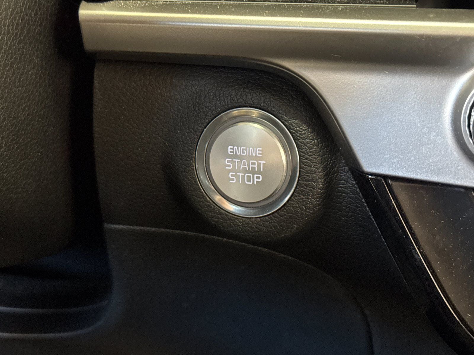 2024 Kia Telluride LX