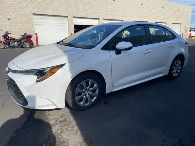 2025 Toyota Corolla LE Sedan