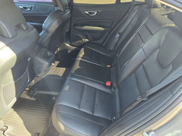 2021 Volvo S60 T5 Momentum Sedan AWD w/Premium Package