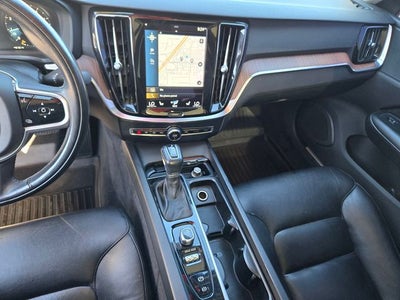 2021 Volvo S60 T5 Momentum Sedan AWD w/Premium Package