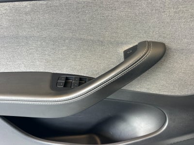 2026 Tesla Model Y RWD