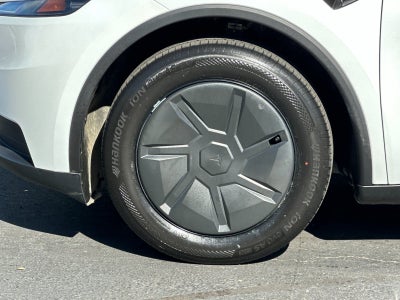 2026 Tesla Model Y RWD