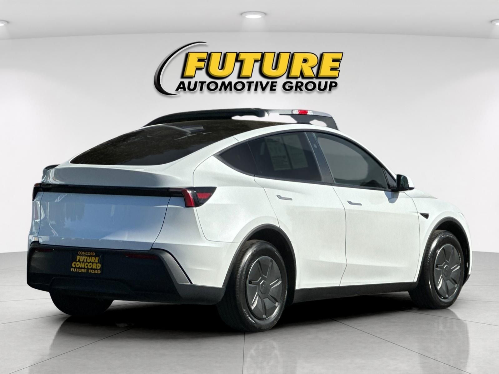 2026 Tesla Model Y RWD