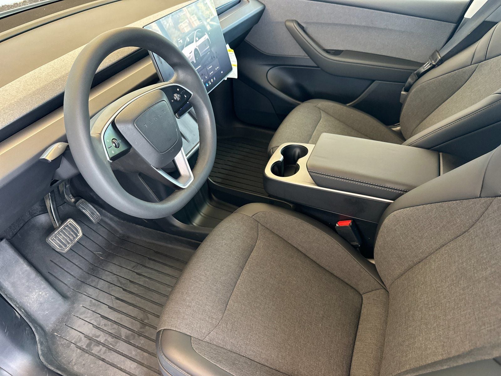 2026 Tesla Model Y RWD