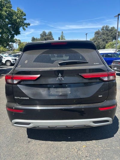 2024 Mitsubishi Outlander SE