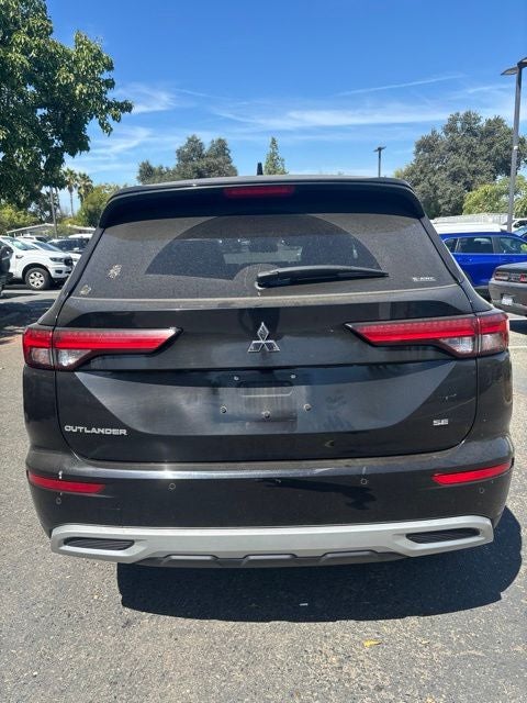 2024 Mitsubishi Outlander SE