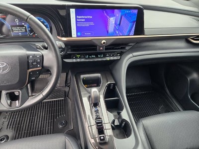 2025 Toyota Crown Signia XLE AWD