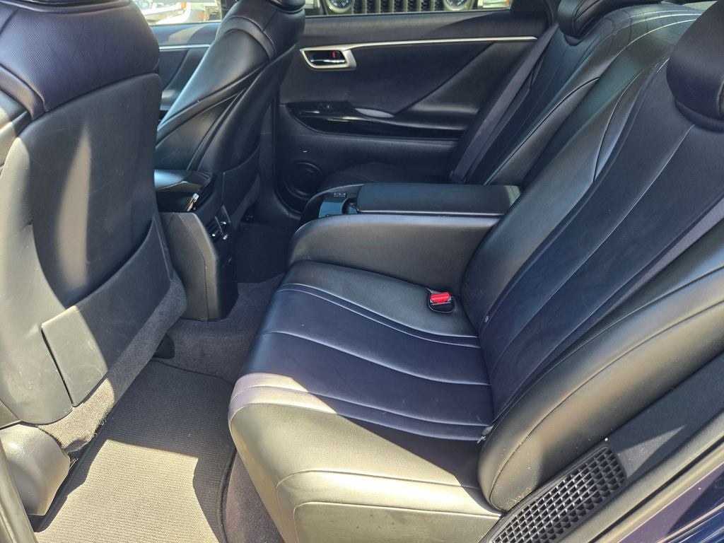 2017 Toyota Mirai Base