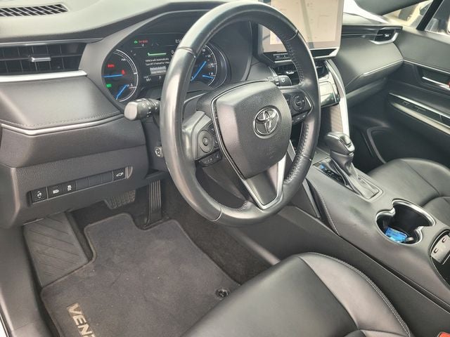 2023 Toyota Venza XLE AWD W/ Navigation