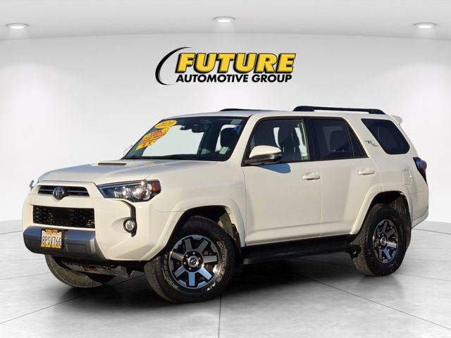 2020 Toyota 4Runner TRD Off-Road Premium 4WD W/ Moonroof and Premium Pkg.