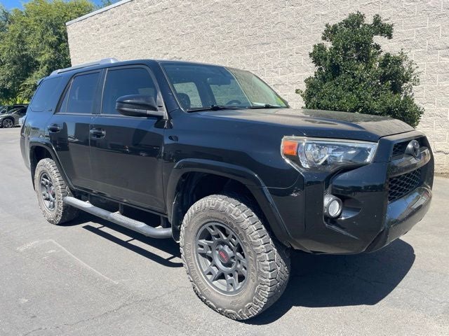 2018 Toyota 4Runner SR5 4WD W/ Premium Audio and Navigation