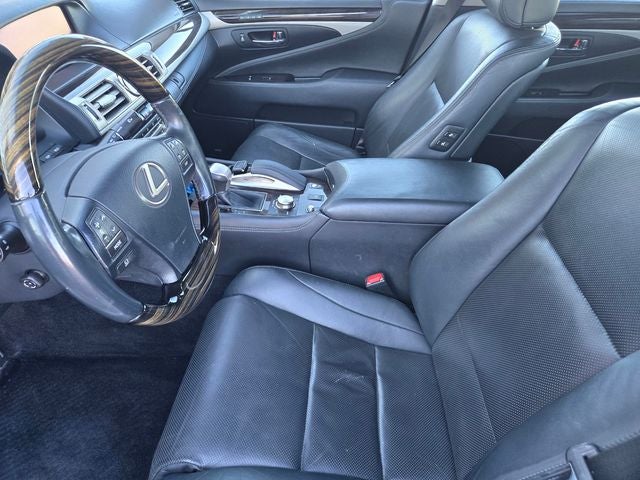 2016 Lexus LS 460 W/ Comfort and Weather Pkg.