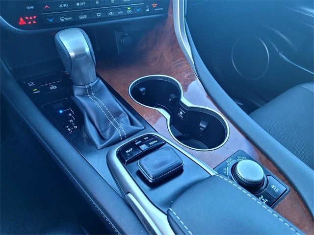 2019 Lexus RX 350L AWD w/Premium Package & Navigation