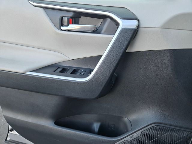 2019 Toyota RAV4 Hybrid XLE