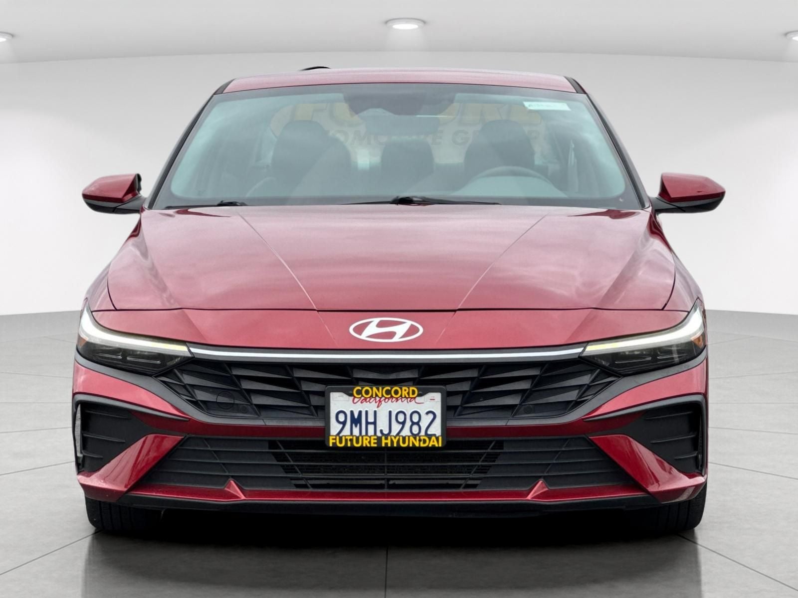 2024 Hyundai Elantra SE
