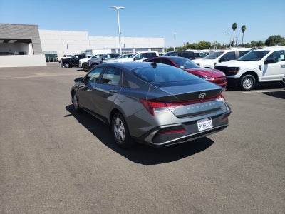 2025 Hyundai Elantra SE