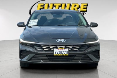 2025 Hyundai Elantra SE
