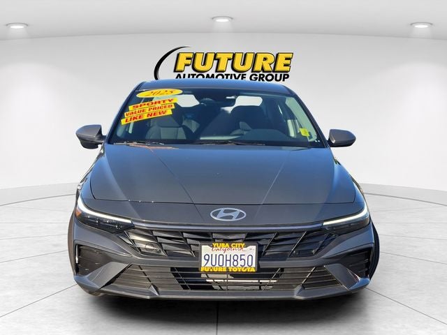2025 Hyundai Elantra SE