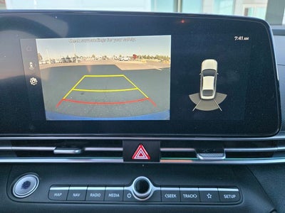 2023 Hyundai Elantra Hybrid Limited W/ Leather and Navigation