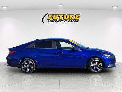 2023 Hyundai Elantra Hybrid Limited W/ Leather and Navigation
