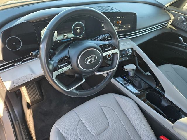 2023 Hyundai Elantra Limited W/ Navigation and Moonroof