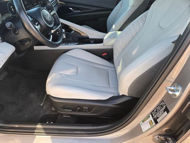 2023 Hyundai Elantra Limited W/ Navigation and Moonroof