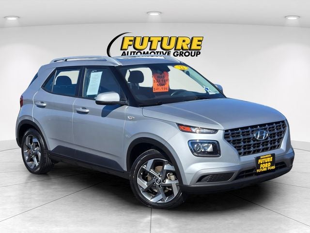 2022 Hyundai Venue SEL FWD w/Moonroof