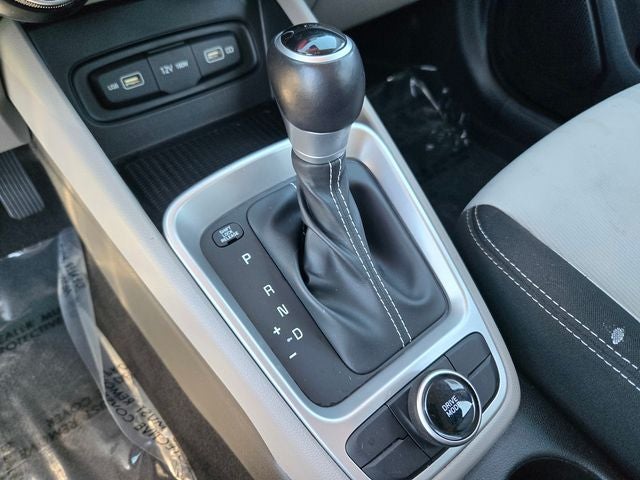 2022 Hyundai Venue SEL FWD w/Moonroof