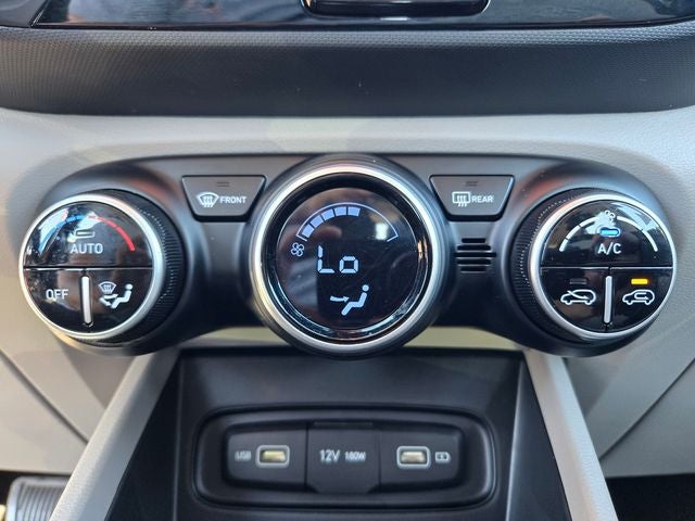 2022 Hyundai Venue SEL FWD w/Moonroof