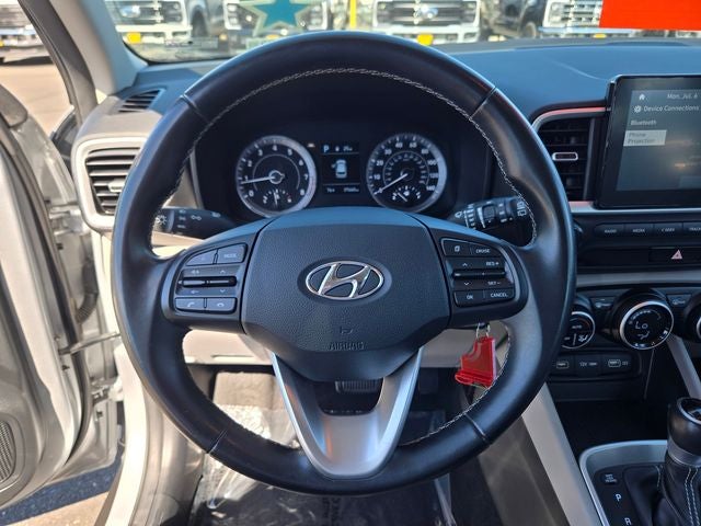 2022 Hyundai Venue SEL FWD w/Moonroof