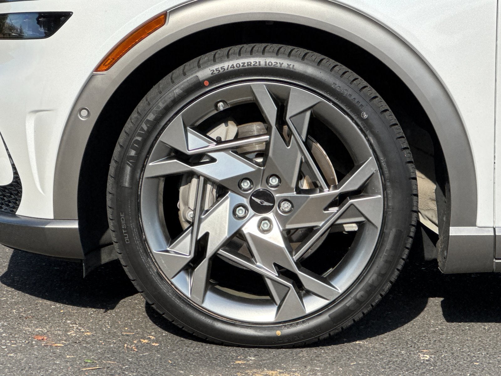2023 Genesis GV60 Performance