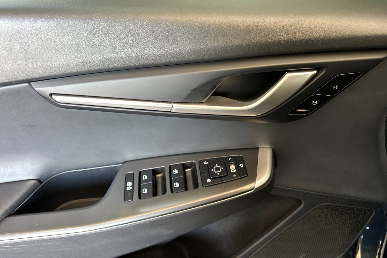 2024 Kia EV6 Light
