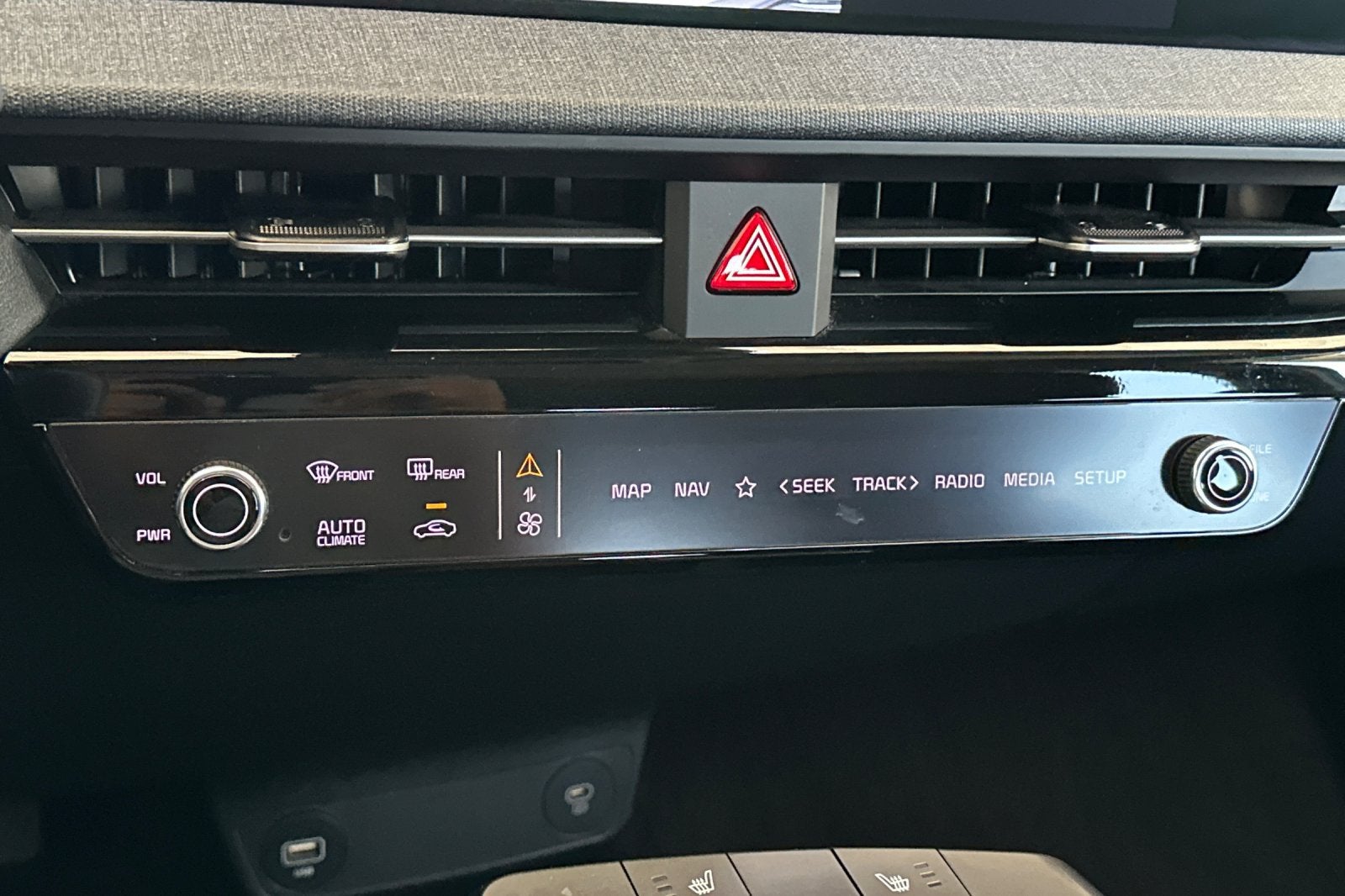 2024 Kia EV6 Light