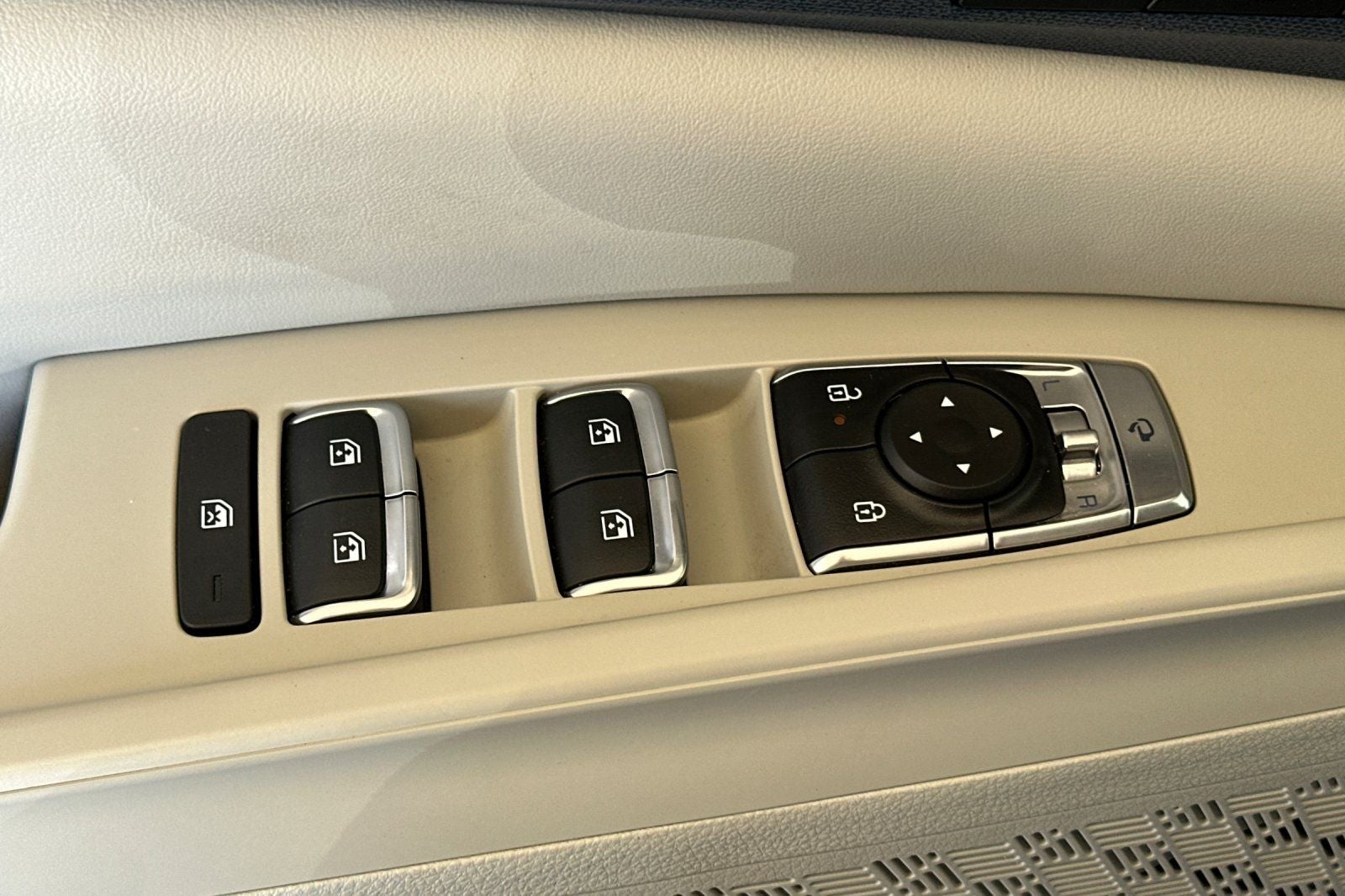 2025 Kia Carnival Hybrid SX