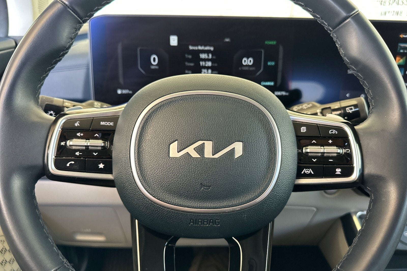 2025 Kia Carnival Hybrid SX