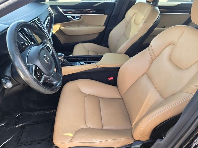 2018 Volvo S90 T5 Momentum Sedan AWD w/Convenience Package