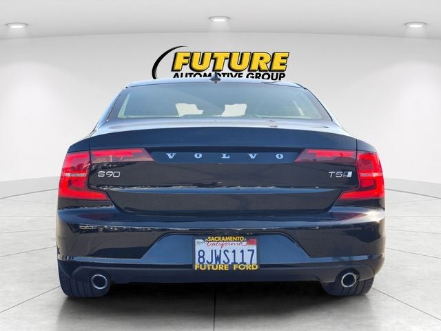 2018 Volvo S90 T5 Momentum Sedan AWD w/Convenience Package