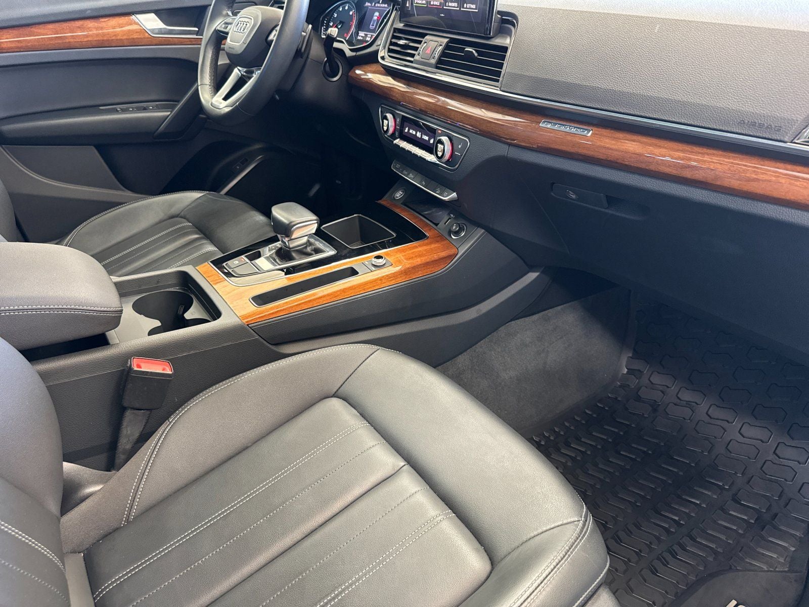 2023 Audi Q5 45 S line Premium quattro